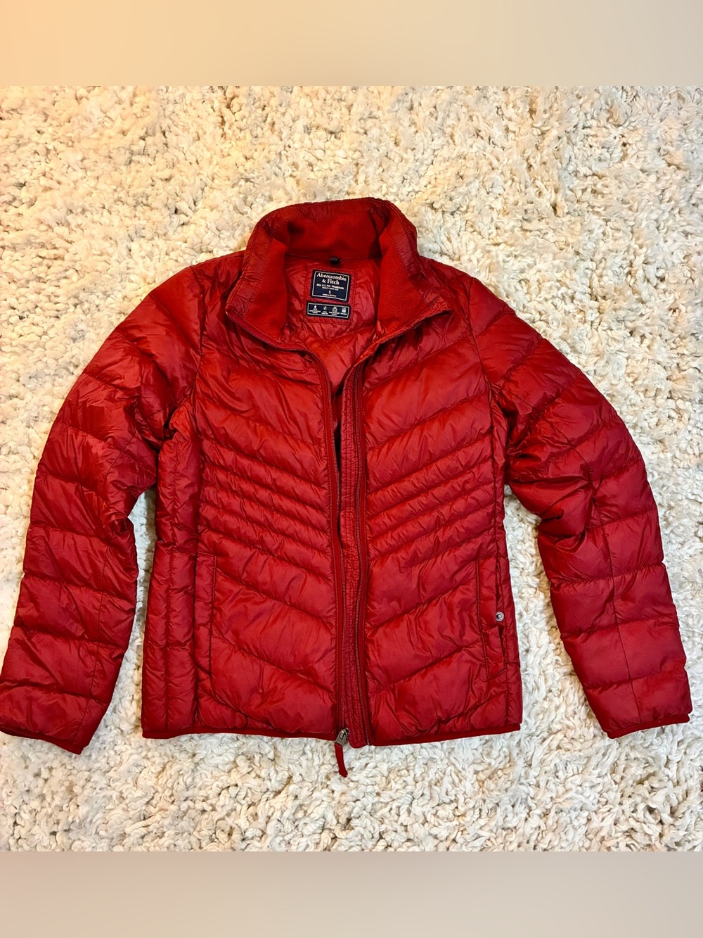 Abercrombie & Fitch Women's Red Chevron-Quilt Puffer Jacket